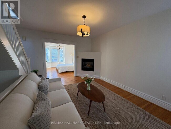 Photo du bâtiment - 571 Pape Ave