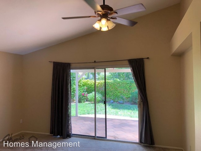 Building Photo - 3 br, 2 bath House - 2046 Shadetree Lane