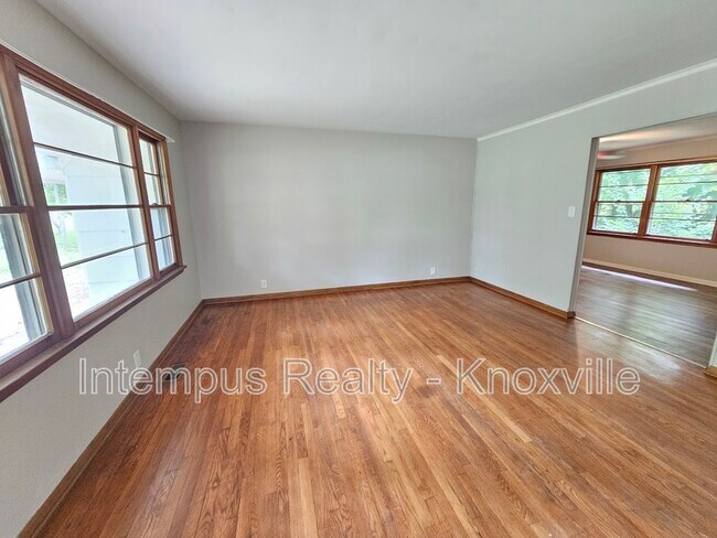 Foto del edificio - 2000 Nandina Dr