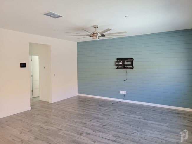 Building Photo - MOVE IN SPECIALL!!! $500 OFF FIRST MONTH'S RENT!