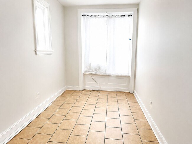 Foto del edificio - 1613 N Allison St