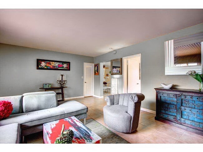 Photo - 3213 Colony Club Rd Apartment