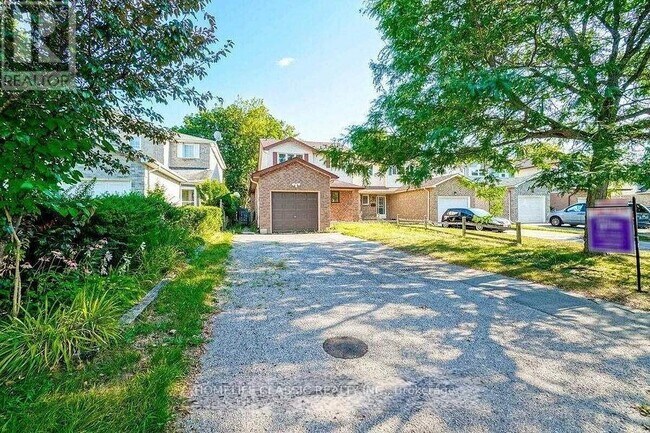 Photo du bâtiment - 1577 Norwill Crescent