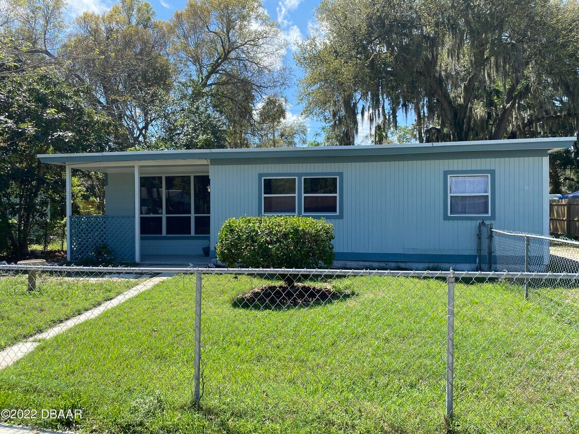 284 Seneca St, Daytona Beach, FL 32114 House for Rent in Daytona