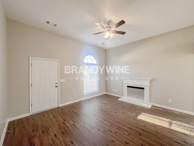 Foto del edificio - 4932 Sunny Ridge Ct