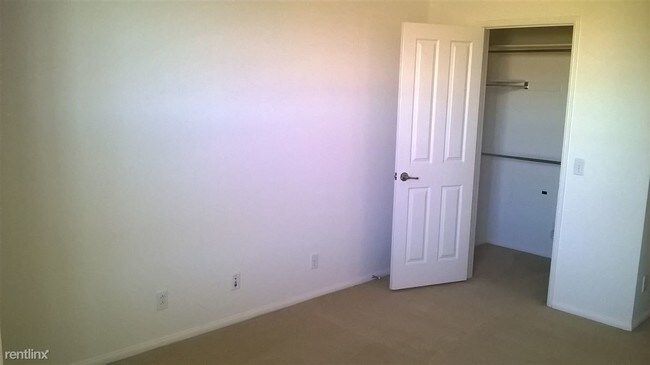 Building Photo - 216 Piedmont