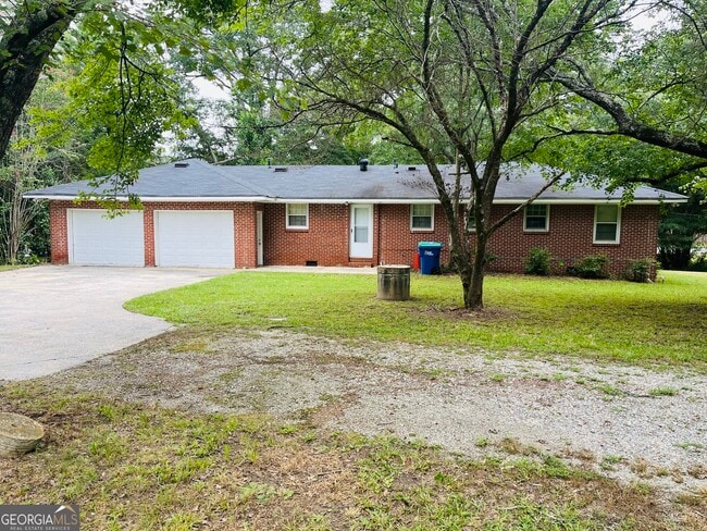Building Photo - 5885 Feldwood Rd