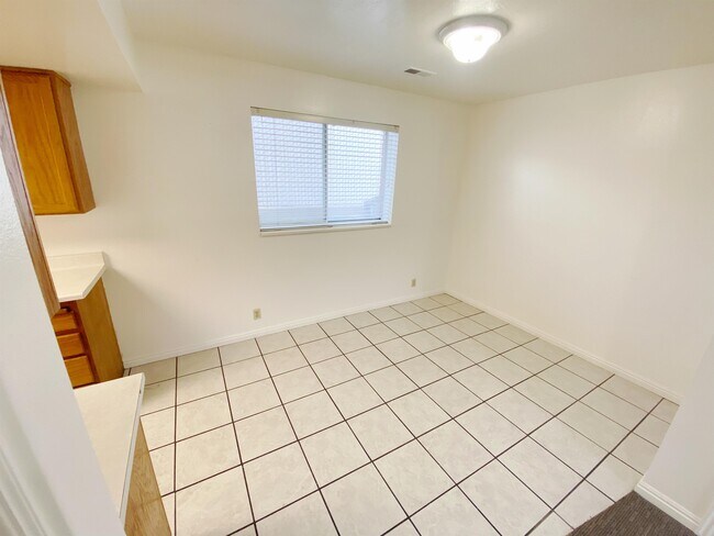 Foto del edificio - 707 600 W