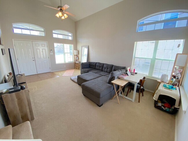 Building Photo - Northeast/Sandstone Ranch El Paso 3 Bed Re...