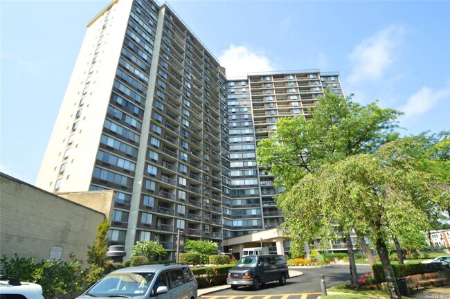 Foto del edificio - 2 Bay Club Dr