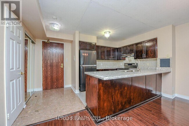 Building Photo - 156 Enfield Pl