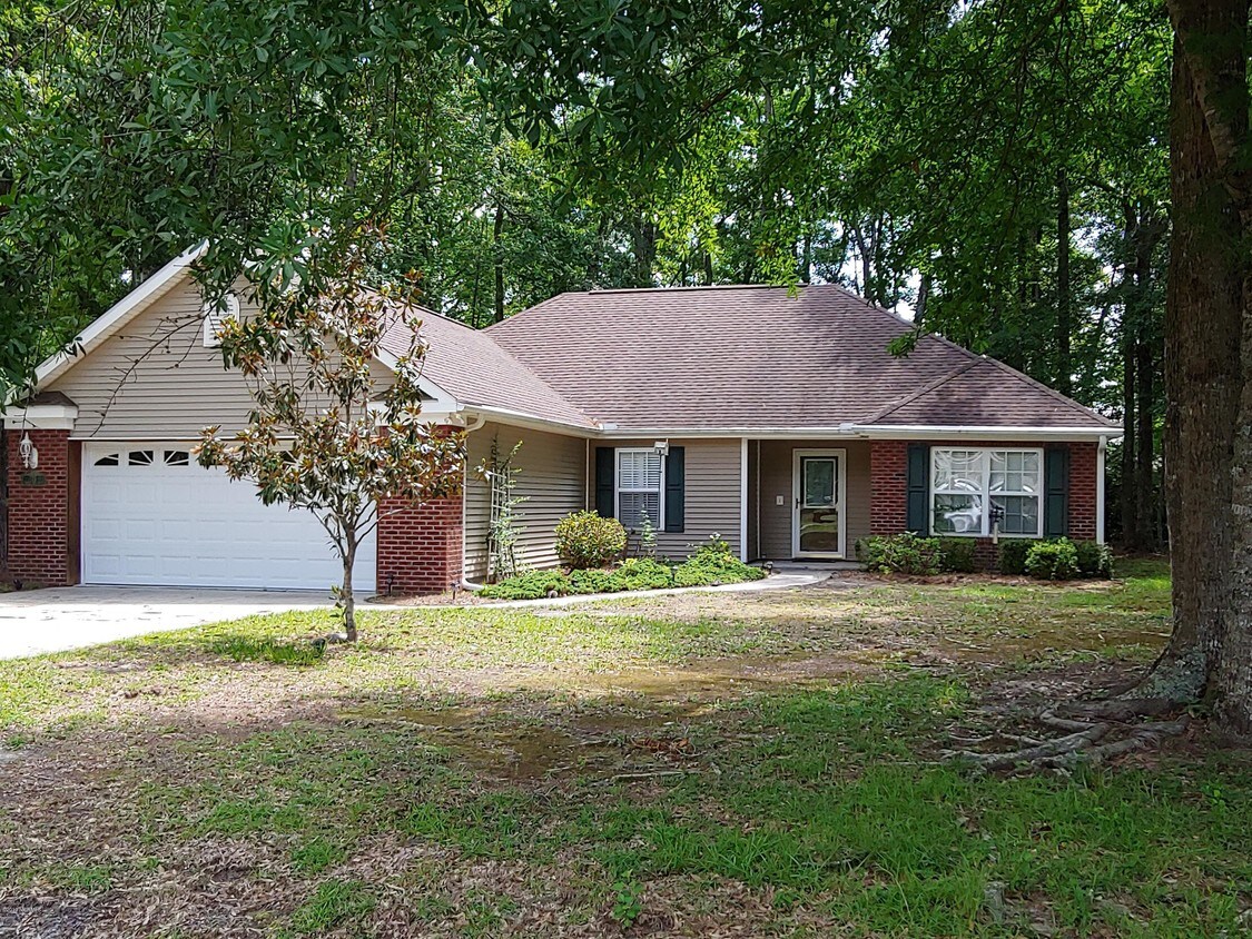 Primary Photo - 25 Swamp Fox Dr