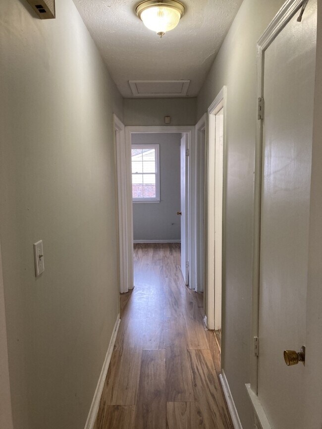 Foto del edificio - 3 Bedroom in Greenville