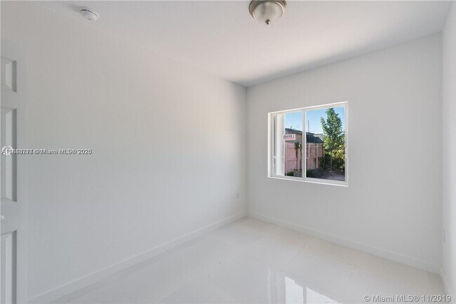 Building Photo - 1532 NW 60th St