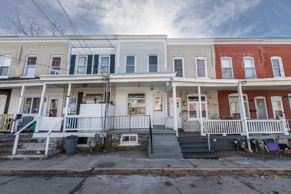 Foto principal - 1542 Warren St