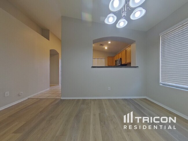 Foto del edificio - 2809 N 106th Ln