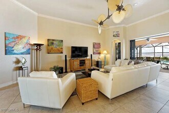 Building Photo - 3115 SE 22nd Pl