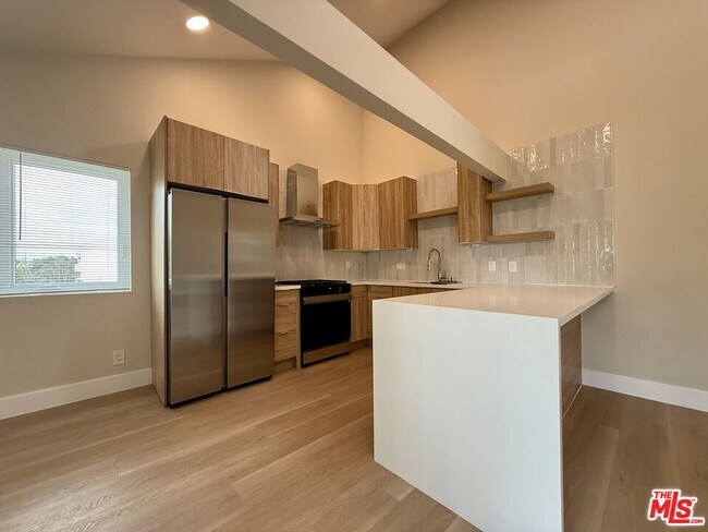 Foto del edificio - 3750 Glendon Ave