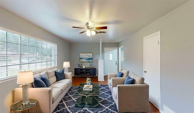 Foto del edificio - 5817 Sandra Dr