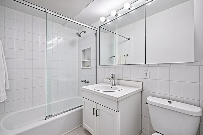 Foto del edificio - 108 E 35th St