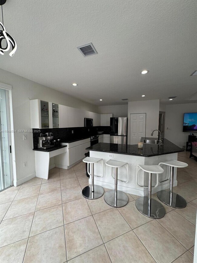 Foto del edificio - 10873 NW 71st St