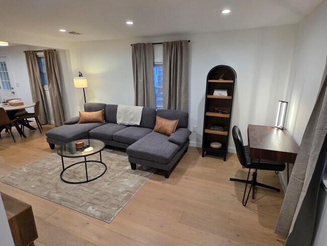 Foto del edificio - 3038 S Wood Ave