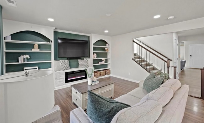 Building Photo - 4032 Silver Star Grove