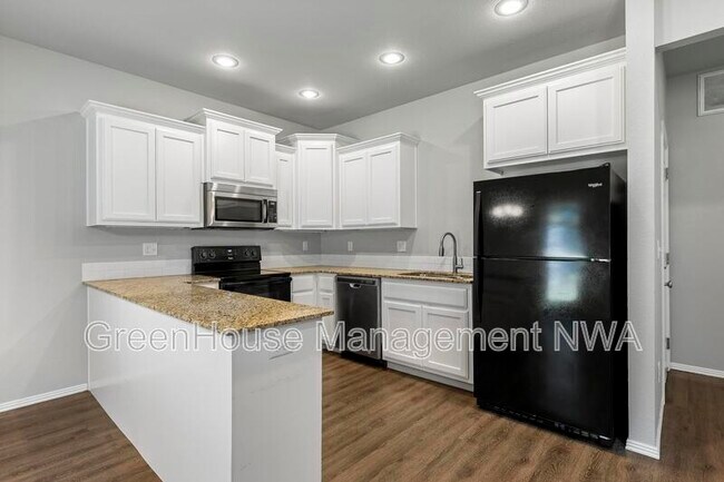 Foto del edificio - 818 Baker St NW