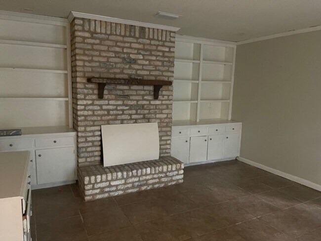 Foto del edificio - Close to South Alabama 3/2 Single Car Garage