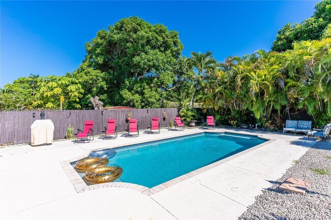 Foto del edificio - 2960 SW 17th St