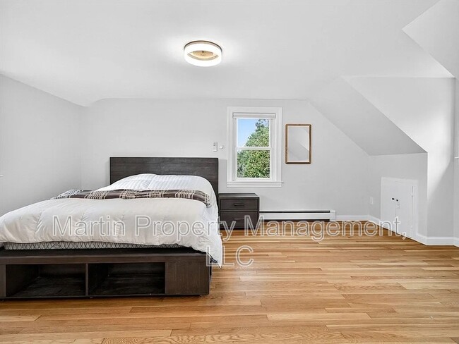 Photo - 37 Pine St House