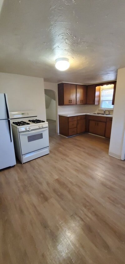 Primary Photo - 1109 Klaus St