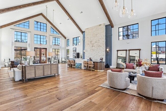 Building Photo - Upland Emerson