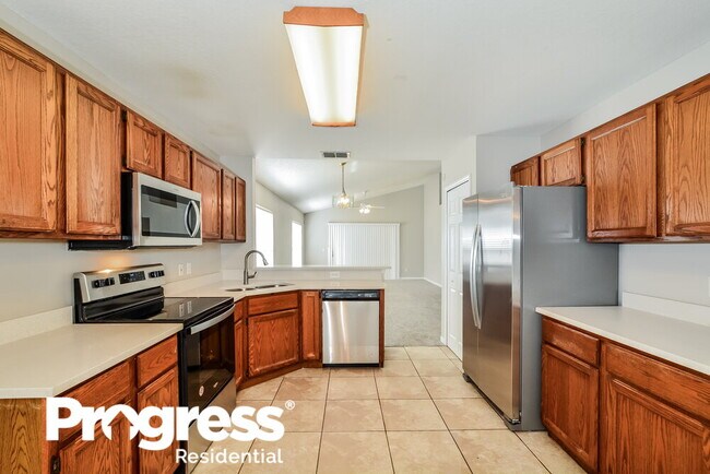 Building Photo - 4816 Fort Apache Ct