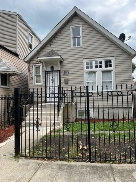 Primary Photo - 7927 S Burnham Ave