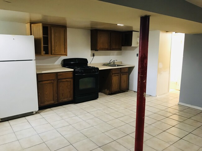 Kitchen - 326 E 33rd St