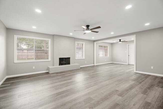 Foto del edificio - 2707 Mt Vernon Dr