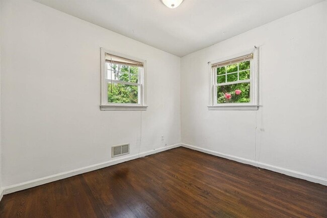 Foto del edificio - 482 S Elm St