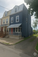 Building Photo - 412 Columbia St