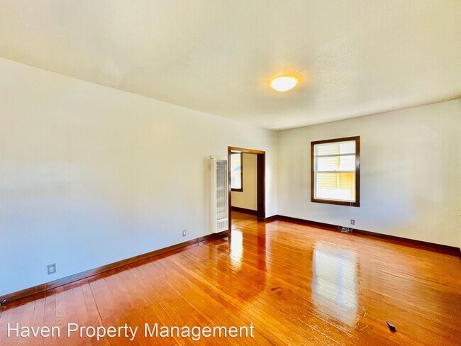 Foto del edificio - 2 br, 1 bath House - 1018 NE 70th St