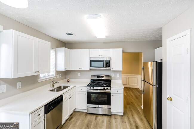 Foto del edificio - 3711 Plantation Mill Dr