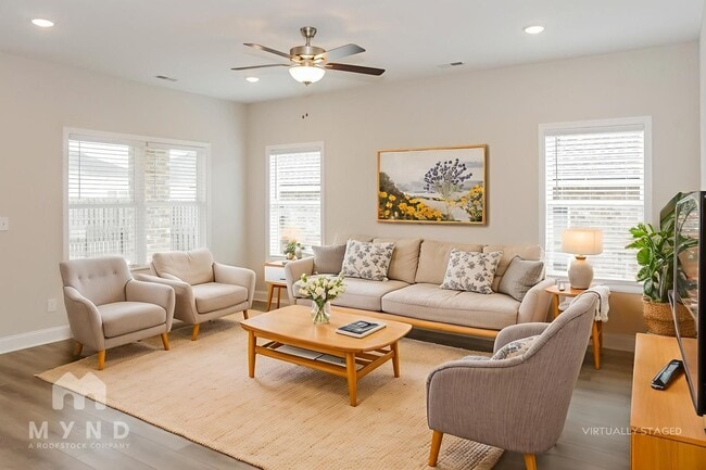 Building Photo - 219 Pine Is Ave