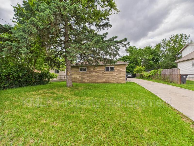 Primary Photo - 1430 Virginia Ave