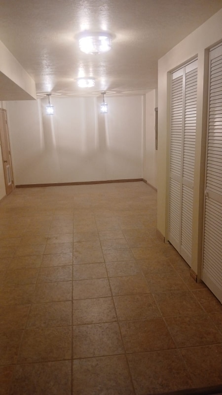 Building Photo - 9650 Buttonwood Dr
