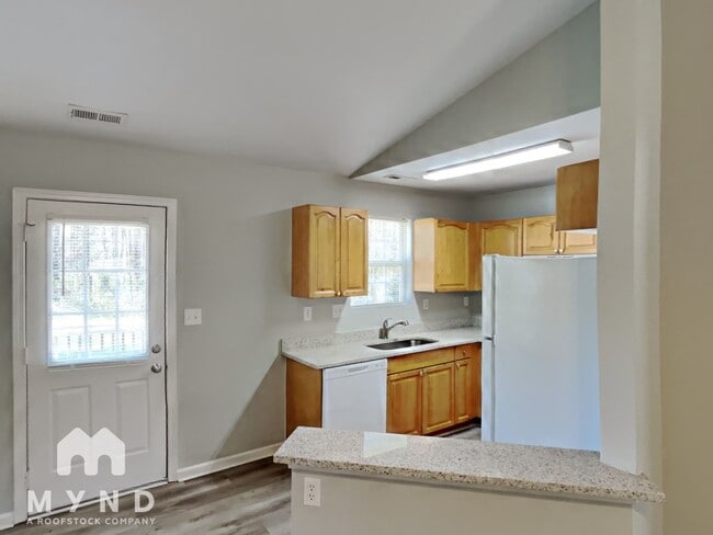 Foto del edificio - 829 Woodland Ln