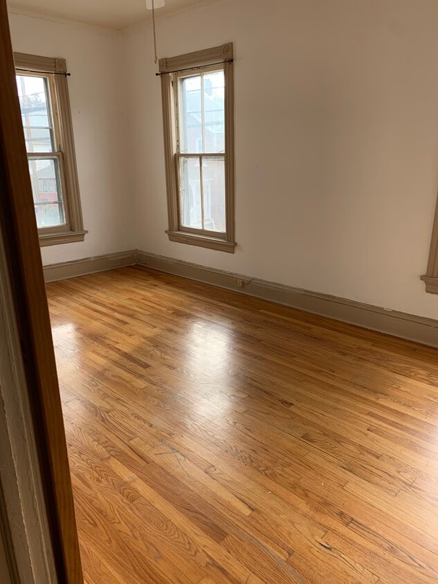 504 Delaware Ave, Kingston, NY 12401 Apartments in Kingston, NY