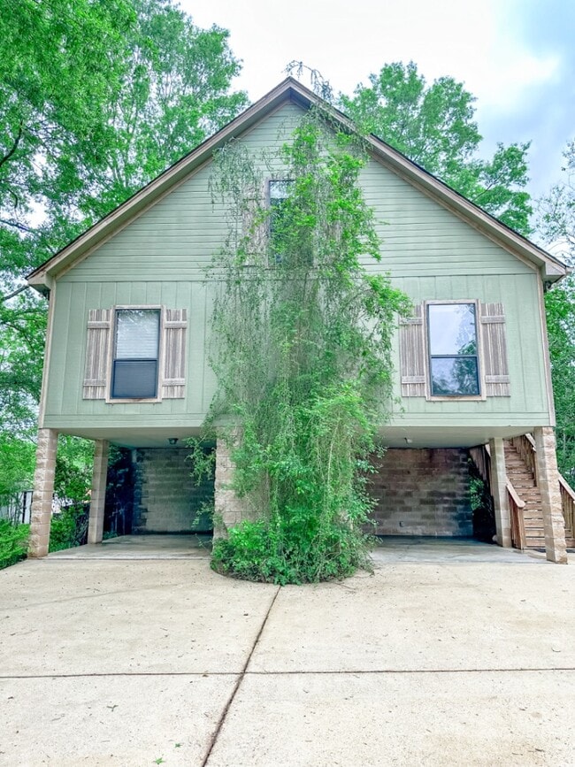 Building Photo - 652 Humphries Cove Rd