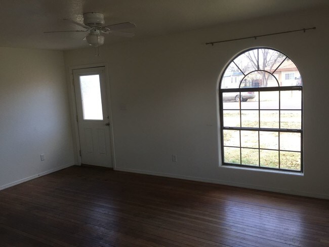 Foto del edificio - 2 br, 1 bath House - 1605 N Ohio Ave
