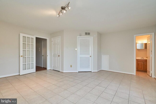 Building Photo - 4804 Heron Neck Ln