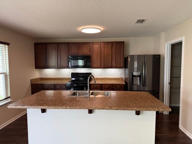 Foto del edificio - 5882 Old Plantation Court